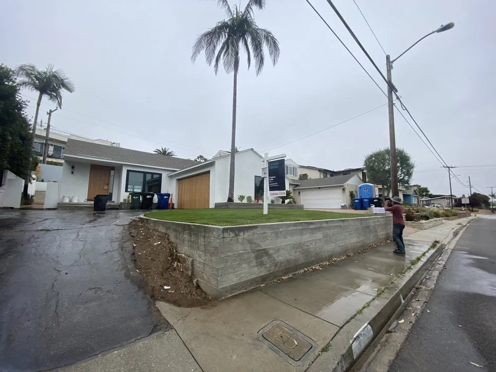 Local lawn mowing service experts serving Los Angeles, CA - C&G Landscape