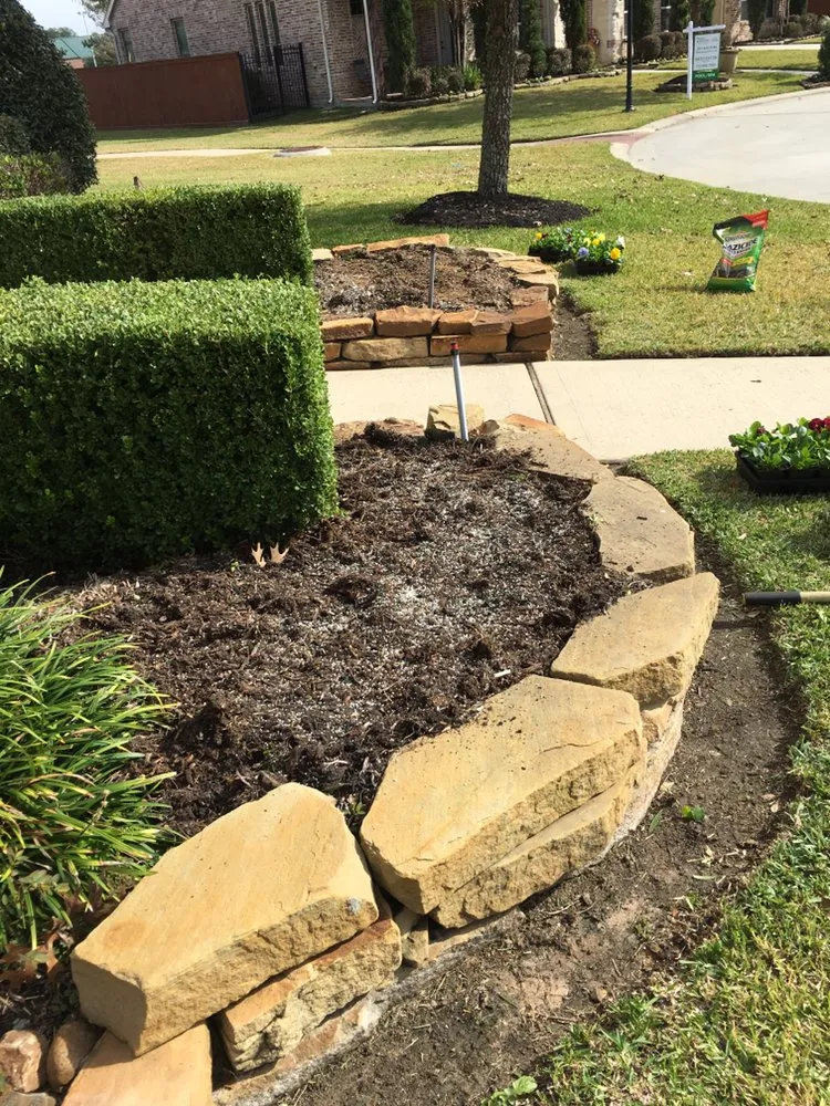 Affordable yard cleanup service in Magnolia, TX by CG Lawn Service