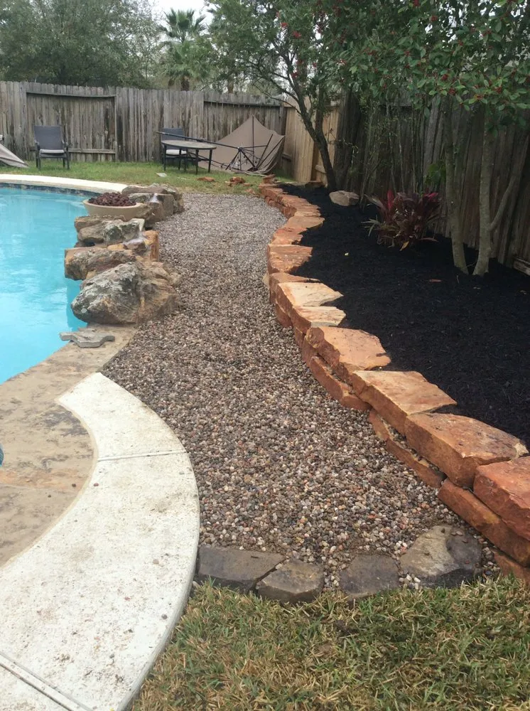 Local lawn mowing service experts serving Magnolia, TX - CG Lawn Service