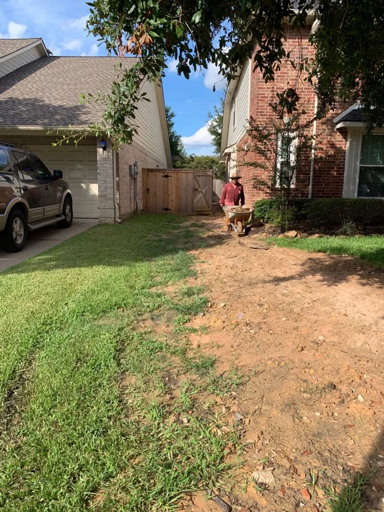 Reliable yard maintenance in Magnolia, TX by CG Lawn Service