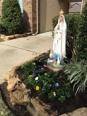 CG Lawn Service Logo