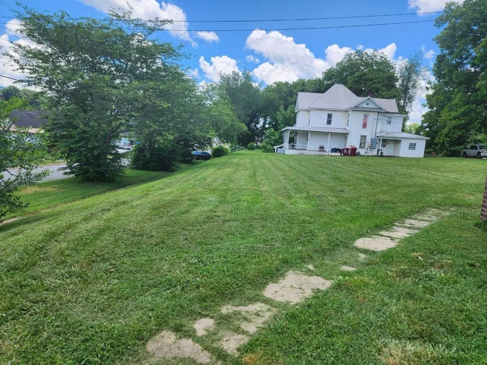 Trusted landscaping services in Kingsport, TN - CG Mowing