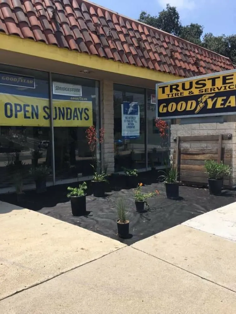 Affordable yard maintenance in Monrovia, CA - Cgs Landscapes