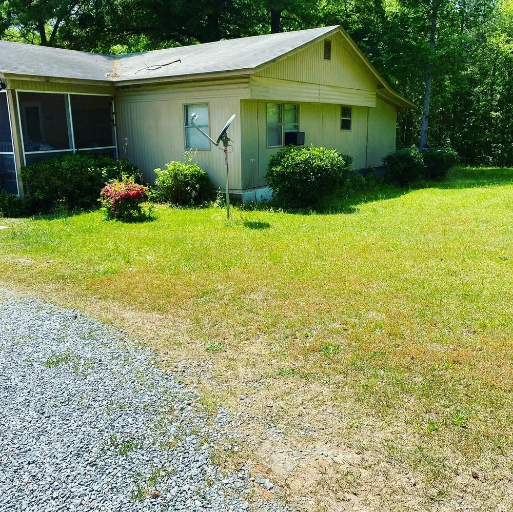 Local garden landscaping in Forsyth, GA by CGs landscaping and more