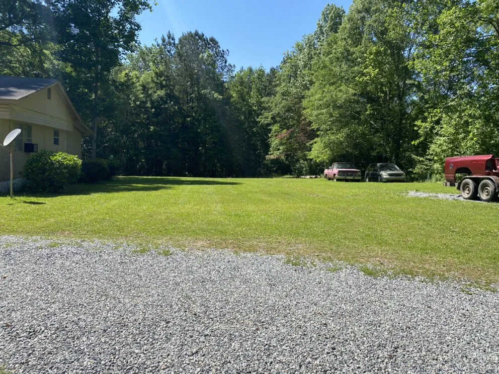 Affordable lawn mowing service in Forsyth, GA by CGs landscaping and more