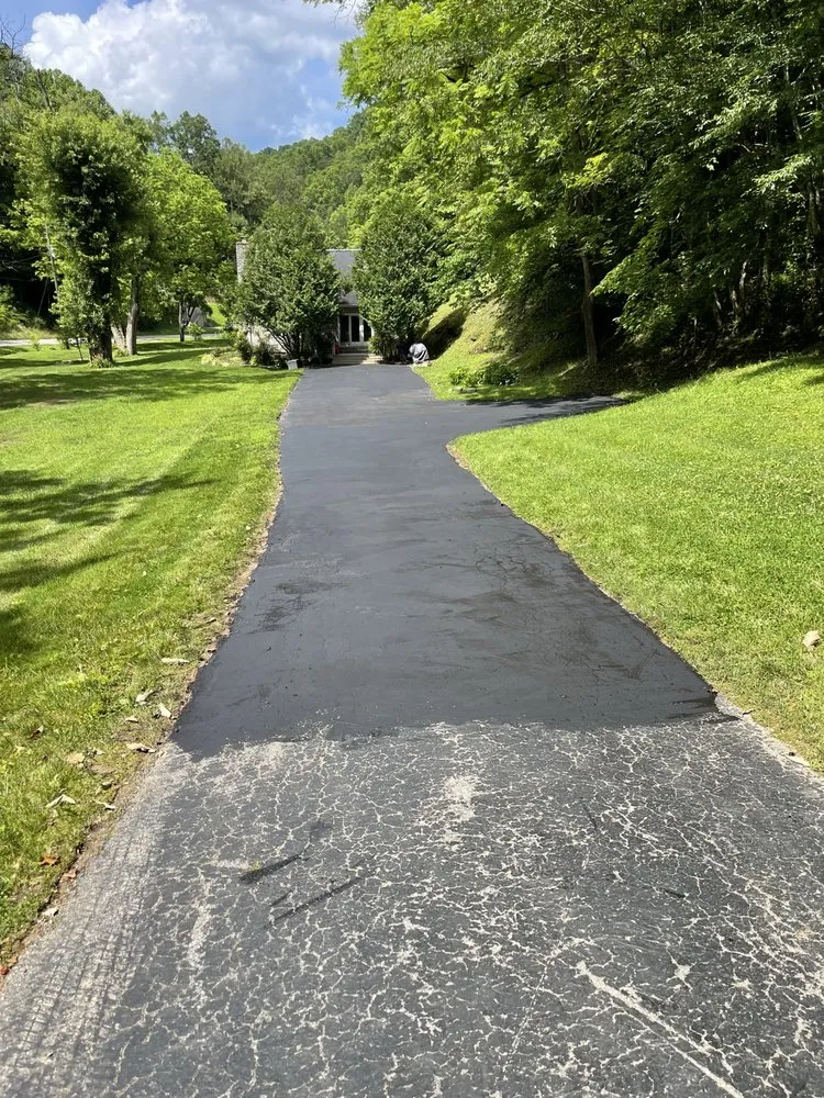 Local yard maintenance in Leburn, KY - C&H Enterprises