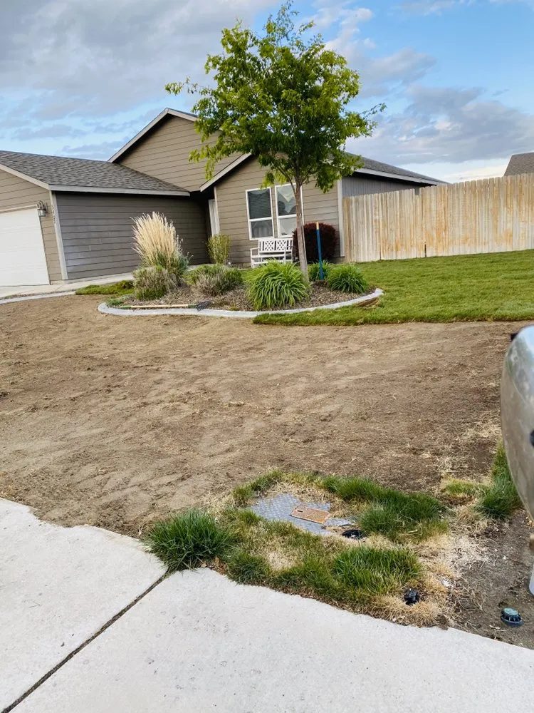 Custom lawn care service for homes in Kennewick, WA by CH Landscaping & Pool Builders