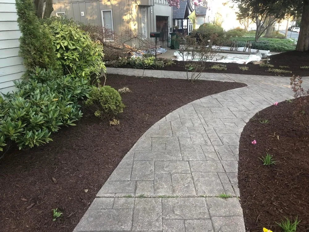 Custom garden landscaping in Annapolis, MD - Chacon Hardscapes