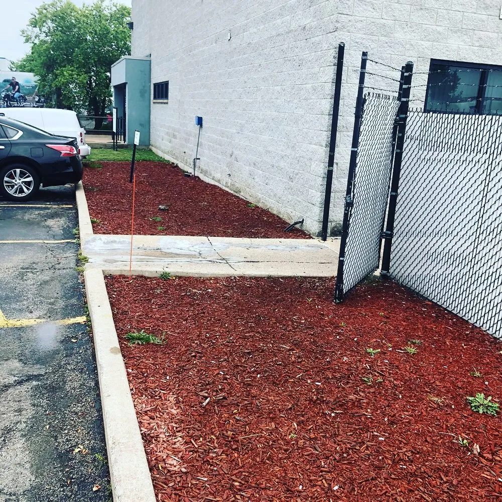 Custom lawn mowing service experts serving Romeoville, IL - Chacon Landscaping