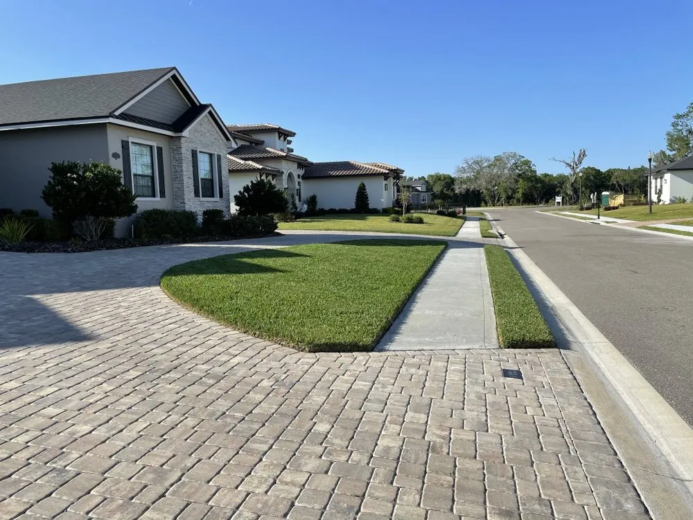 Custom residential landscaping in Lakeland, FL - Chads Clean Cut Lawns