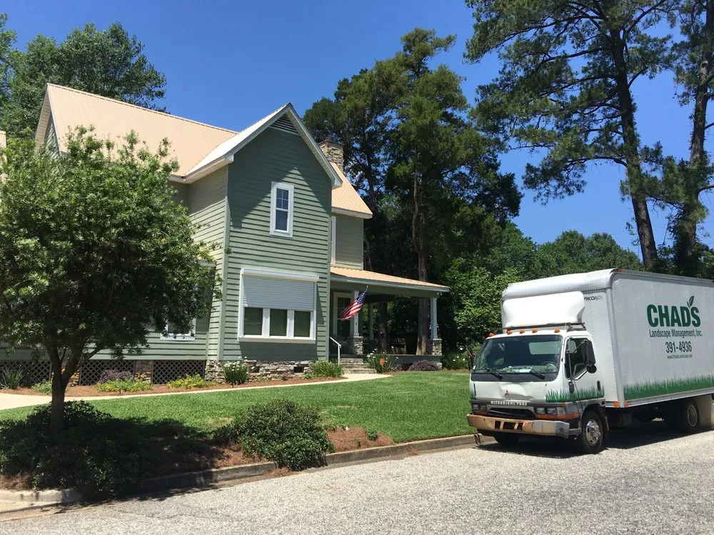 Custom yard maintenance experts serving Mobile, AL - Chad's Landscape Management