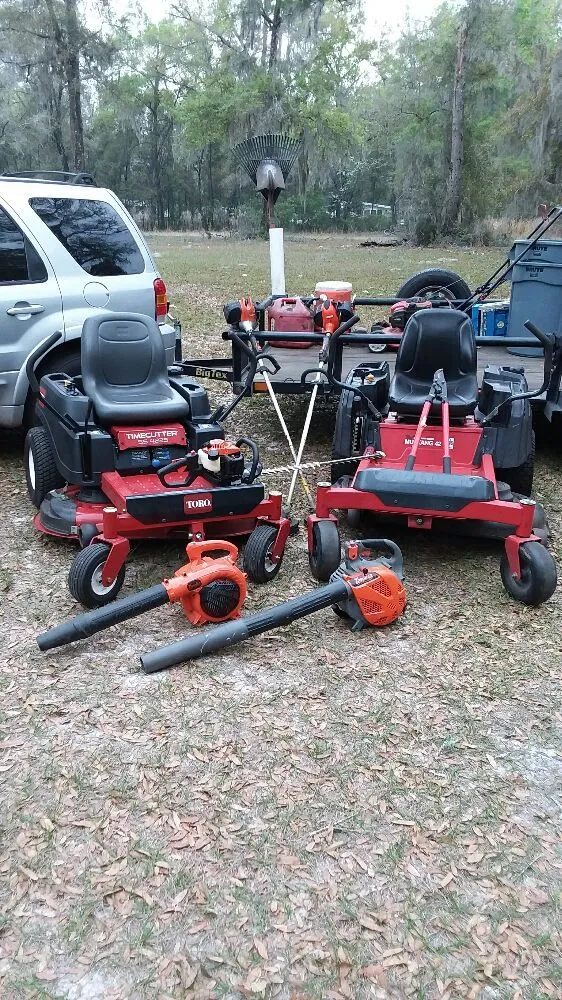 Local lawn mowing service in Fort White, FL by Chad's Mowing Service