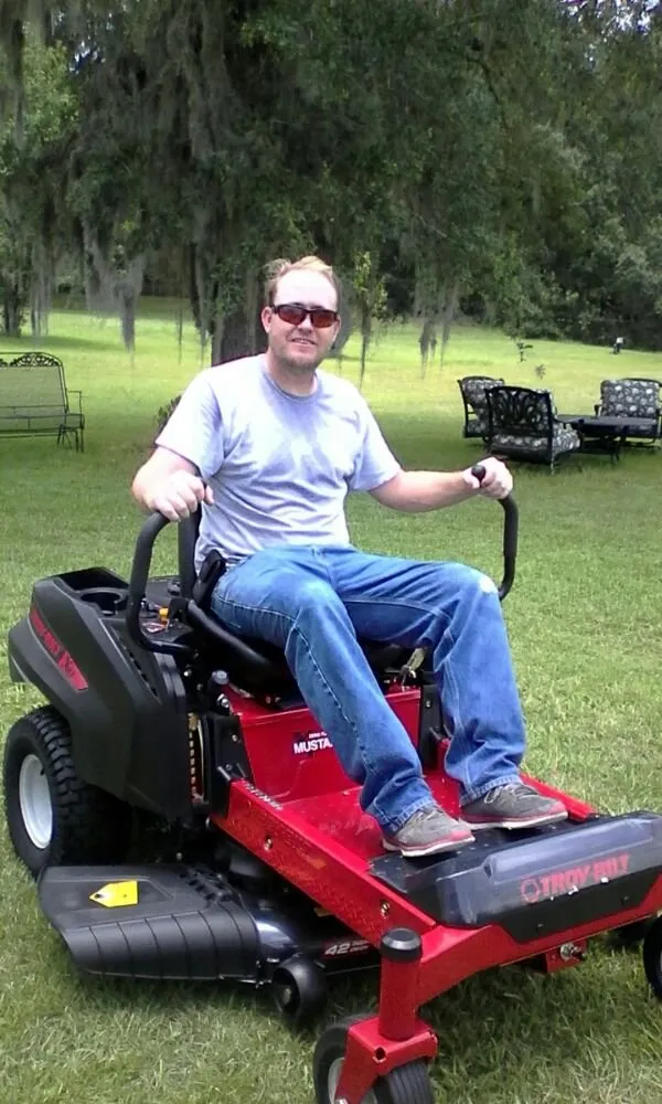 Professional residential landscaping in Fort White, FL - Chad's Mowing Service