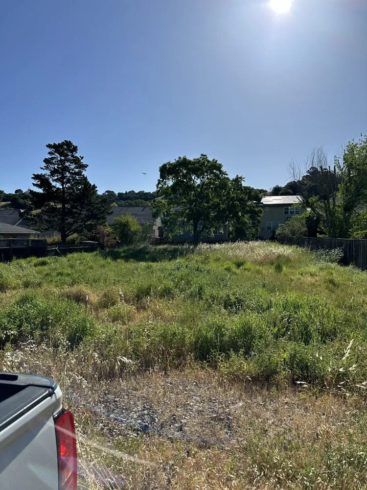 Local landscaping services experts serving Hidden Valley Lake, CA - Chads Weed Whacking And Fire Fuel Remediation