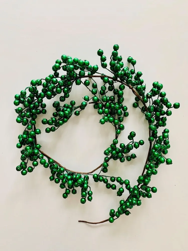 Reliable yard maintenance in Wilmette, IL by Chalet Nursery