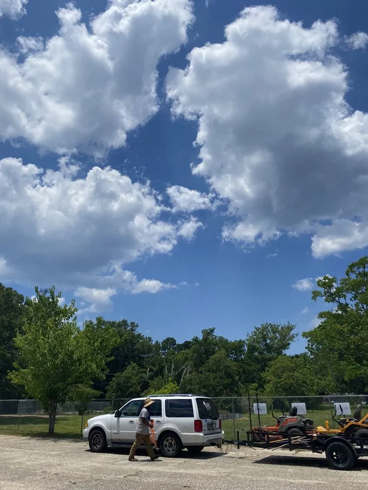 Top-rated landscape design in Fairhope, AL - Challenger Lawncare and Landscaping