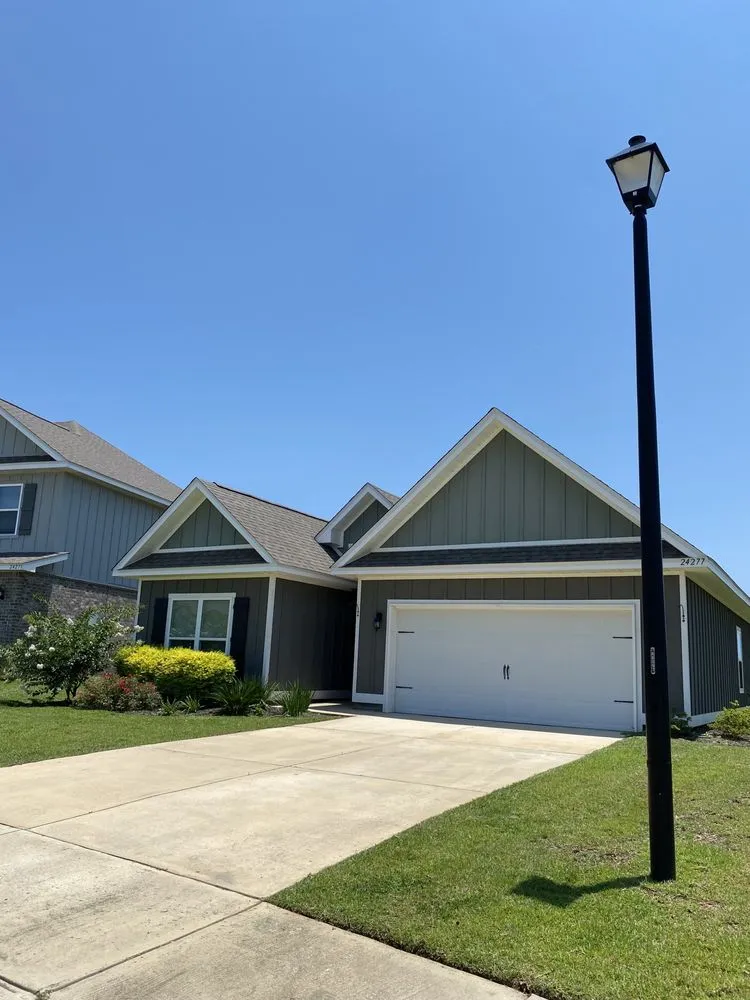 Local residential landscaping in Fairhope, AL by Challenger Lawncare and Landscaping