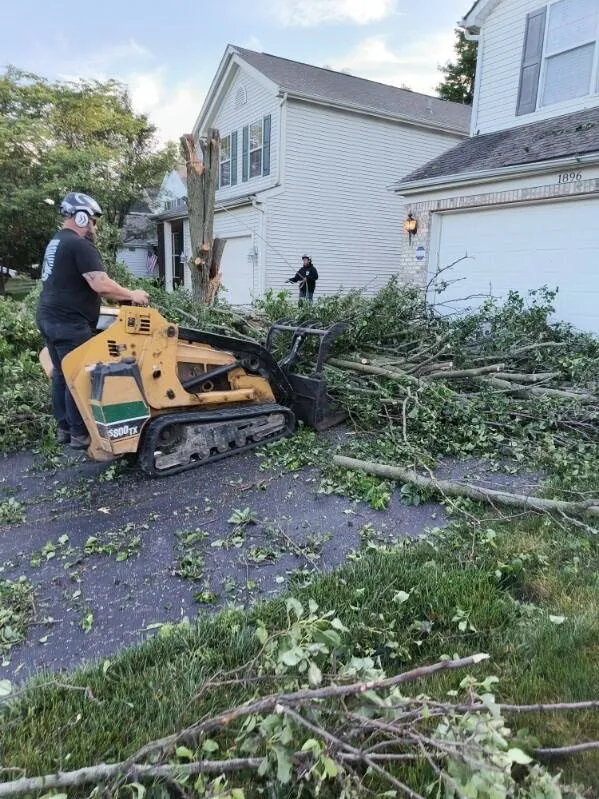 Top-rated lawn mowing service for beautiful yards in Grove City, OH by Challengers Tree Service