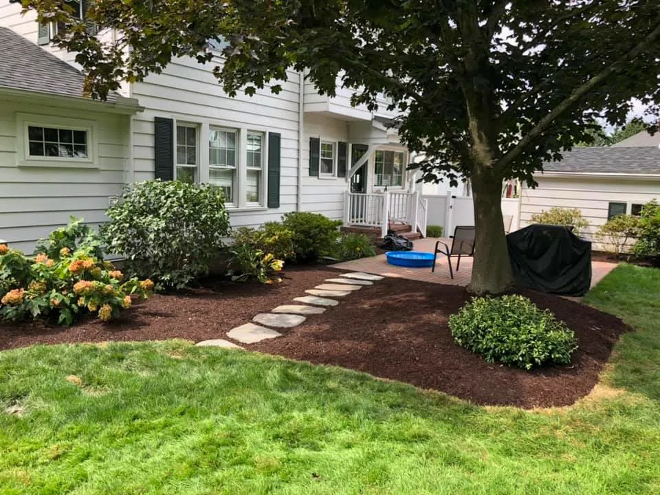 Affordable lawn mowing service experts serving Niles, OH - Chamberlain Lawn Care