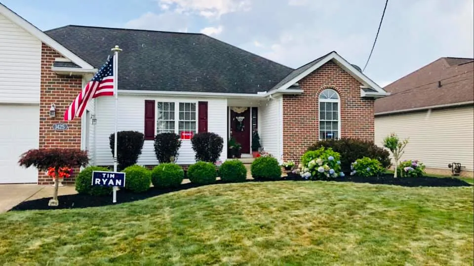 Top-rated lawn mowing service experts serving Niles, OH - Chamberlain Lawn Care