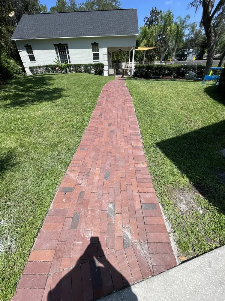 Local lawn mowing service in New Smyrna Beach, FL - Champ House