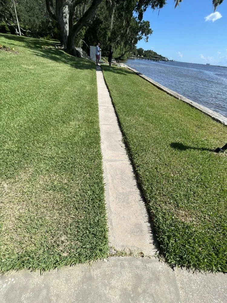 Expert garden landscaping in New Smyrna Beach, FL - Champ House