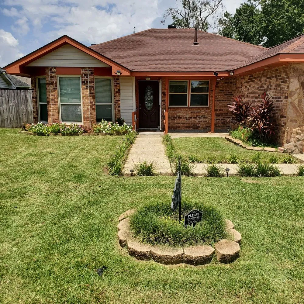 Local outdoor landscaping for homes in Westwego, LA by Champ Specialties