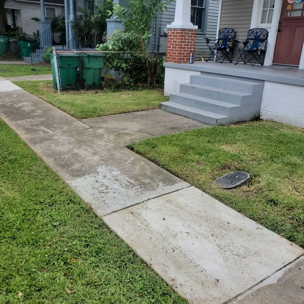 Top-rated yard maintenance in Westwego, LA - Champ Specialties