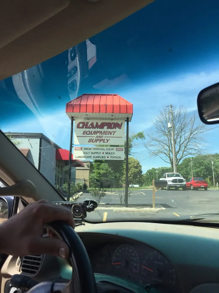 Professional residential landscaping experts serving Dayton, OH - Champion Mulch & Landscape Supply