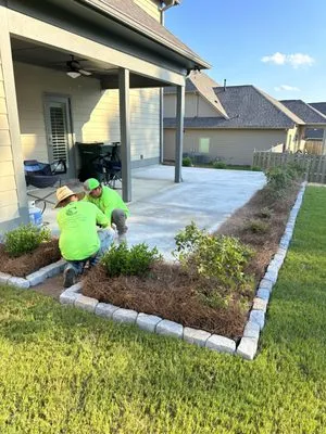 Champions Landscaping Logo