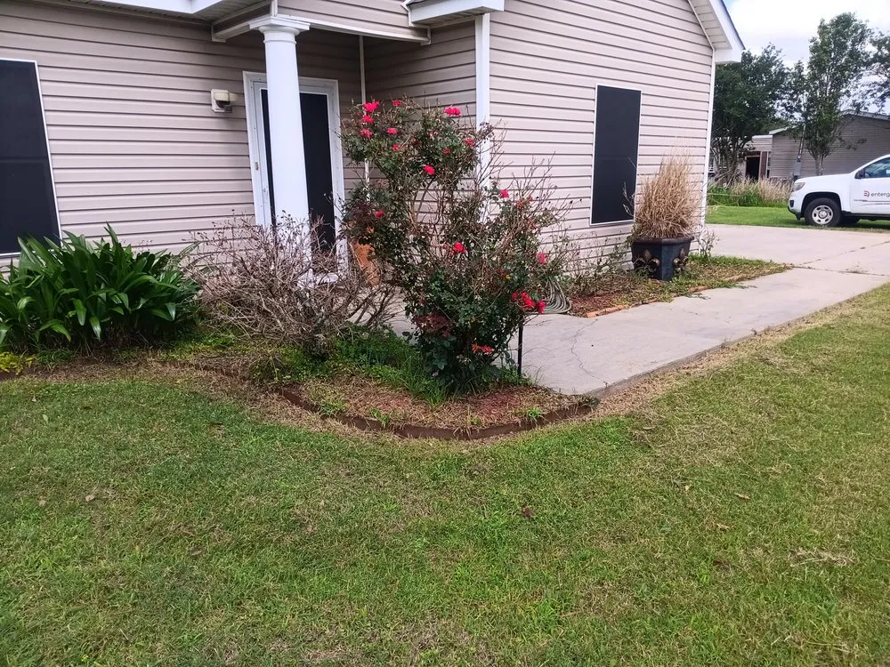 Reliable landscape design experts serving Saint Martinville, LA - Champs Services