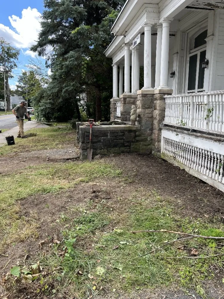 Custom yard maintenance for beautiful yards in Herkimer, NY by Chandlers All Seasons Outdoor Services