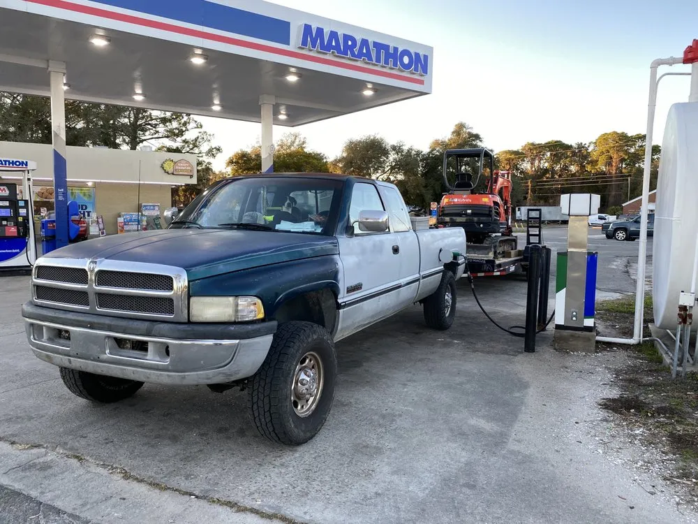 Local residential landscaping in Eastpoint, FL by Chandlers tractor & landscape