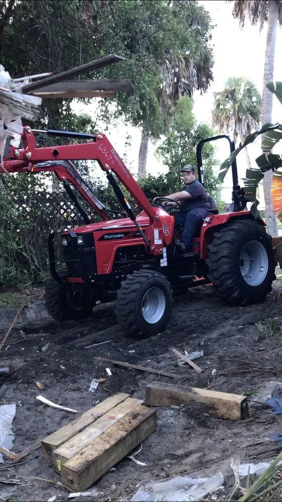 Local yard cleanup service for beautiful yards in Eastpoint, FL by Chandlers tractor & landscape