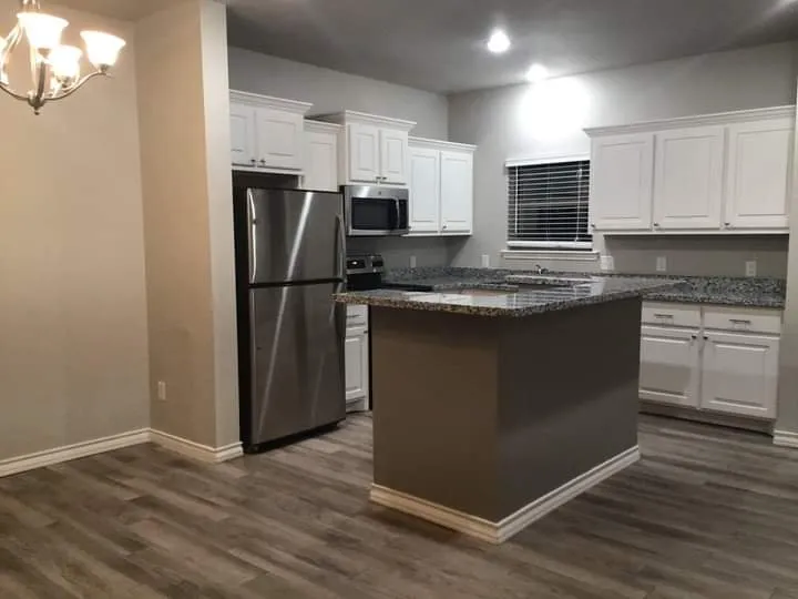 Professional lawn care service experts serving Lubbock, TX - Chapa's Cleaning Service