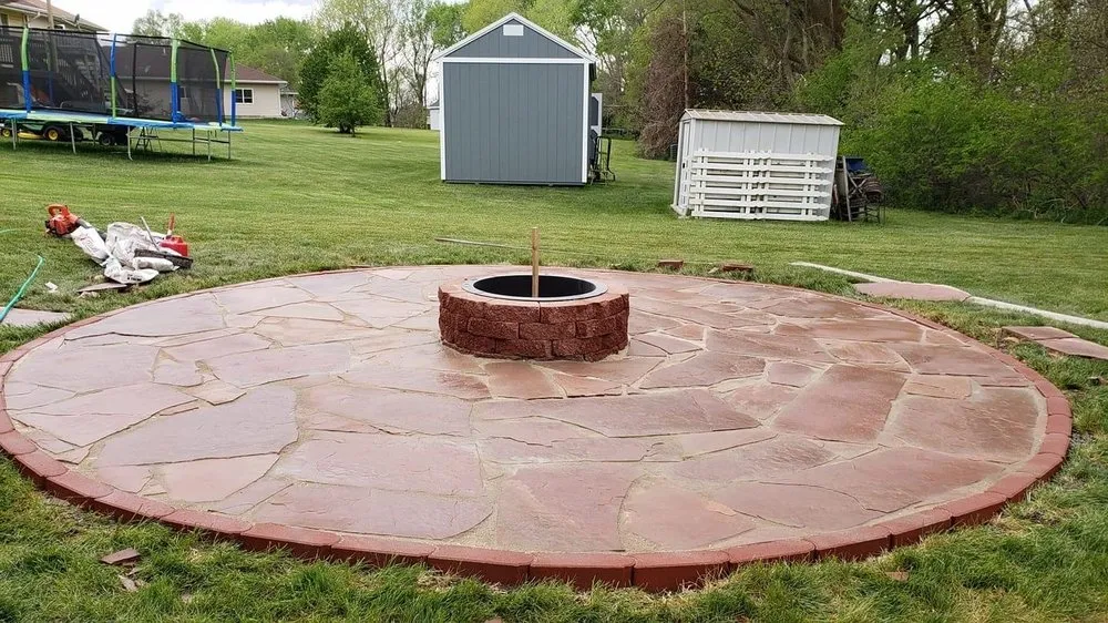 Top-rated yard cleanup service in Crete, NE by Chapín Lawn Care