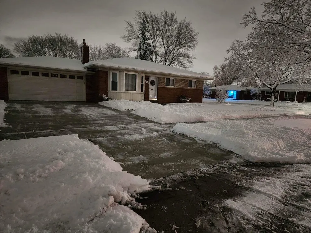 Top-rated garden landscaping for year-round maintenance across Roseville, MI - Char Lawncare