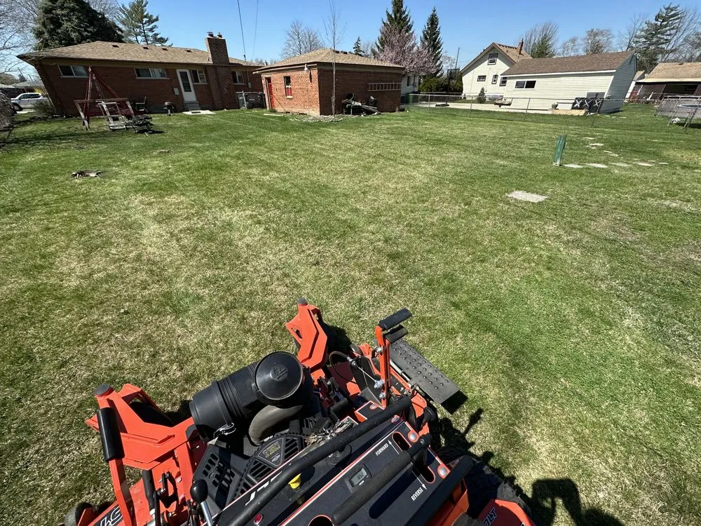 Expert yard maintenance in Roseville, MI by Char Lawncare