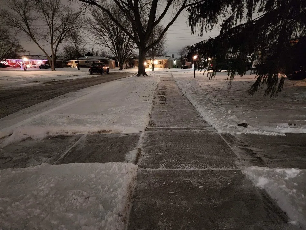 Expert lawn mowing service in Roseville, MI by Char Lawncare