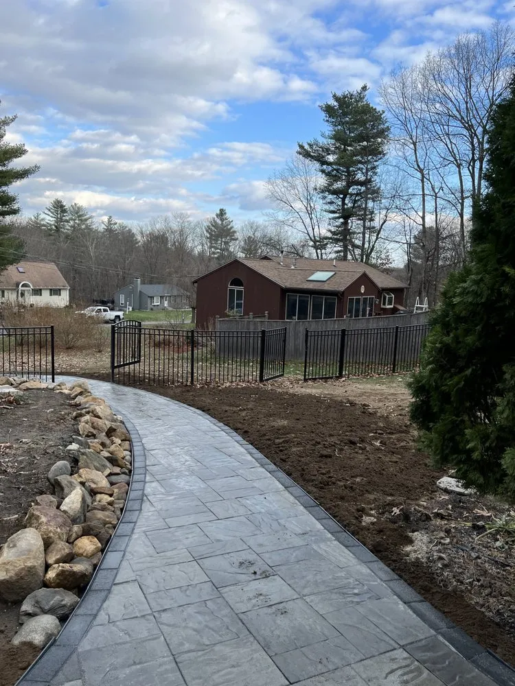 Reliable yard cleanup service experts serving Plaistow, NH - Charest Builders