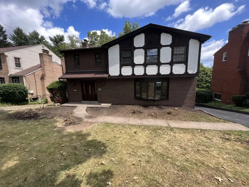 Top-rated lawn mowing service experts serving Carnegie, PA - Charis Landsaping