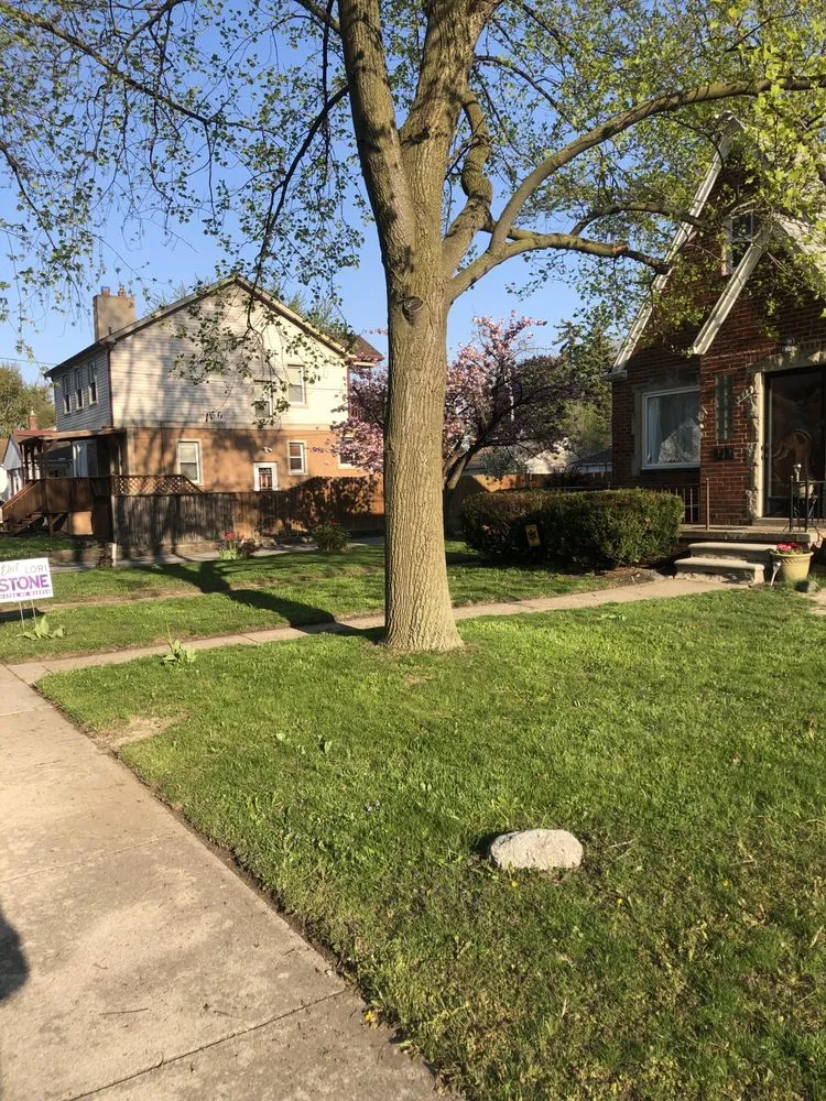 Local residential landscaping in Roseville, MI - Charles Landscaping