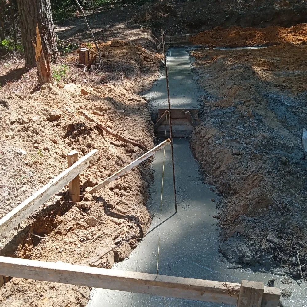 Local landscape installation for beautiful yards across Tuscaloosa, AL - Charles Leatherwood Concrete And Lawn Care