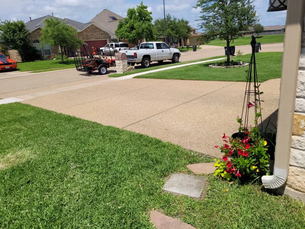 Affordable yard cleanup service in Bryan, TX - Charles Oldham Jr. Lawn Mowing Service