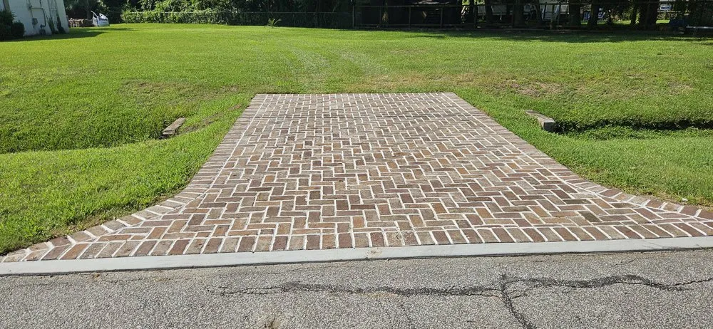 Reliable landscape design experts serving Daniel Island, SC - Charleston Landscape