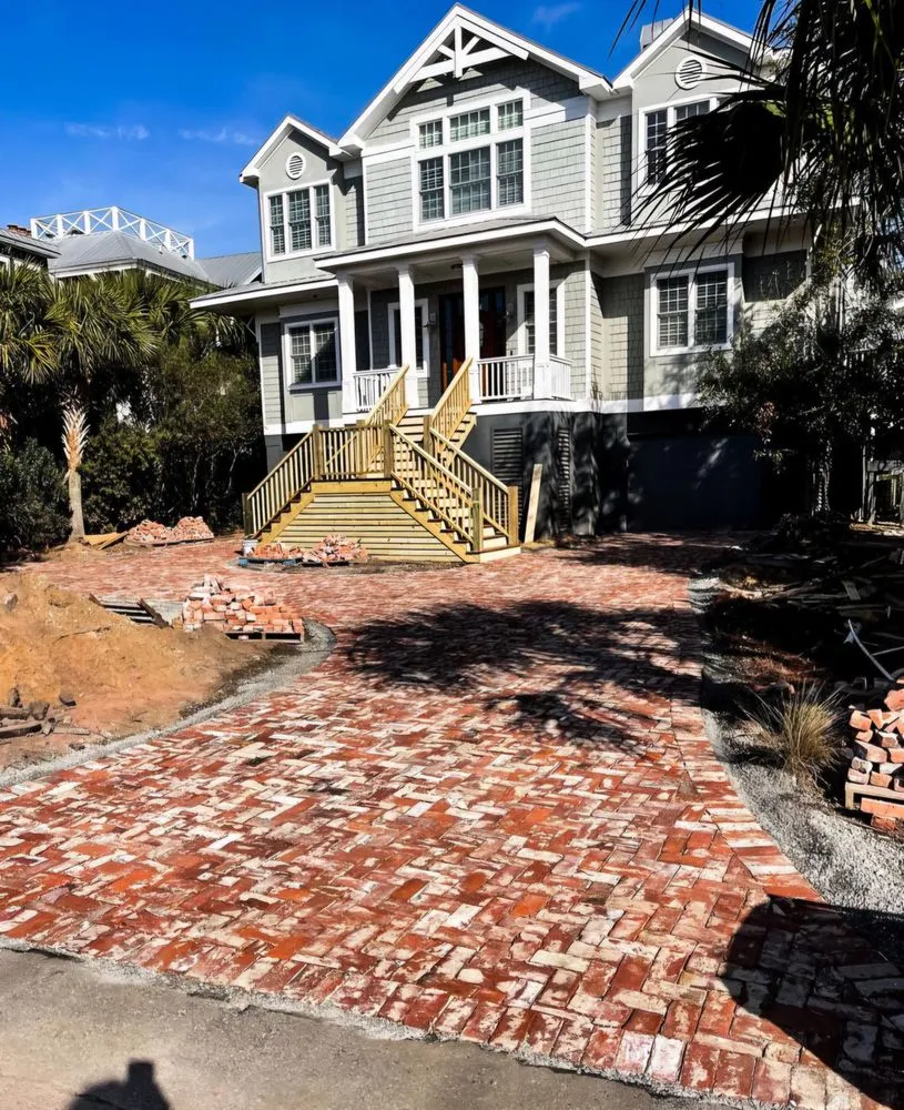 Custom landscaping services in Daniel Island, SC by Charleston Landscape