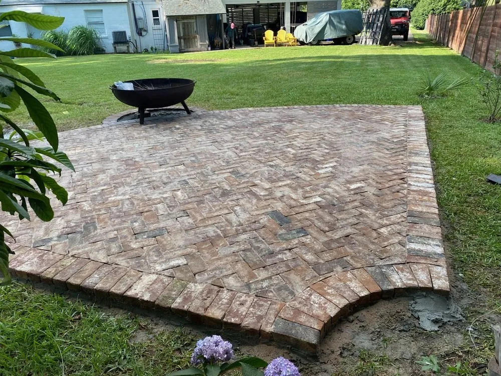 Affordable lawn care service in Daniel Island, SC by Charleston Landscape