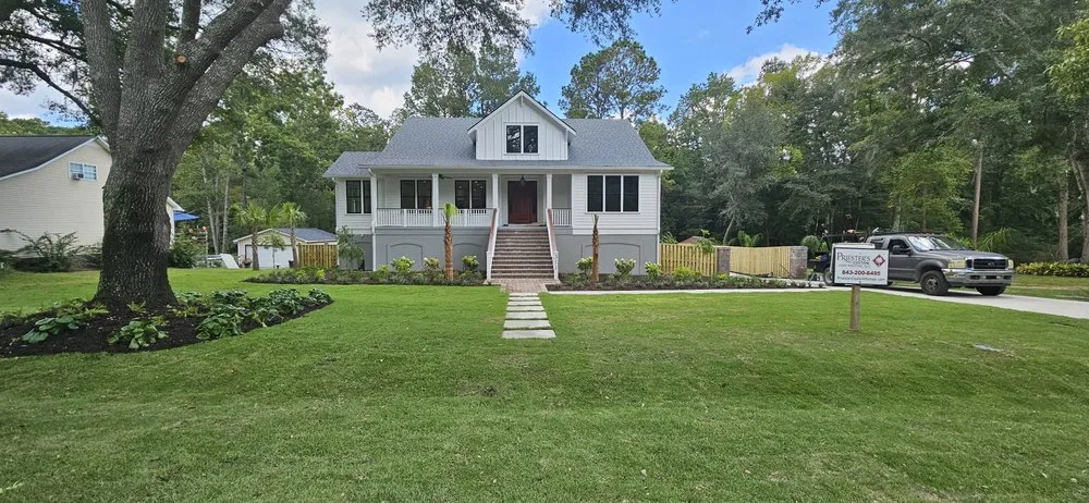 Top-rated yard cleanup service experts serving Daniel Island, SC - Charleston Landscape