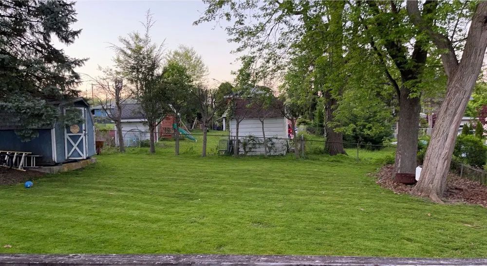 Affordable lawn mowing service in Glenside, PA by Charlie Docs Landscape