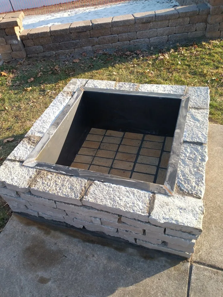 Affordable landscaping services for beautiful yards in Kirkwood, MO by Charlie's landscaping